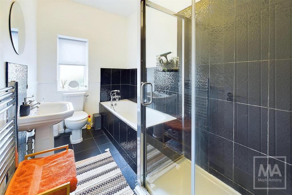 Main Bathroom