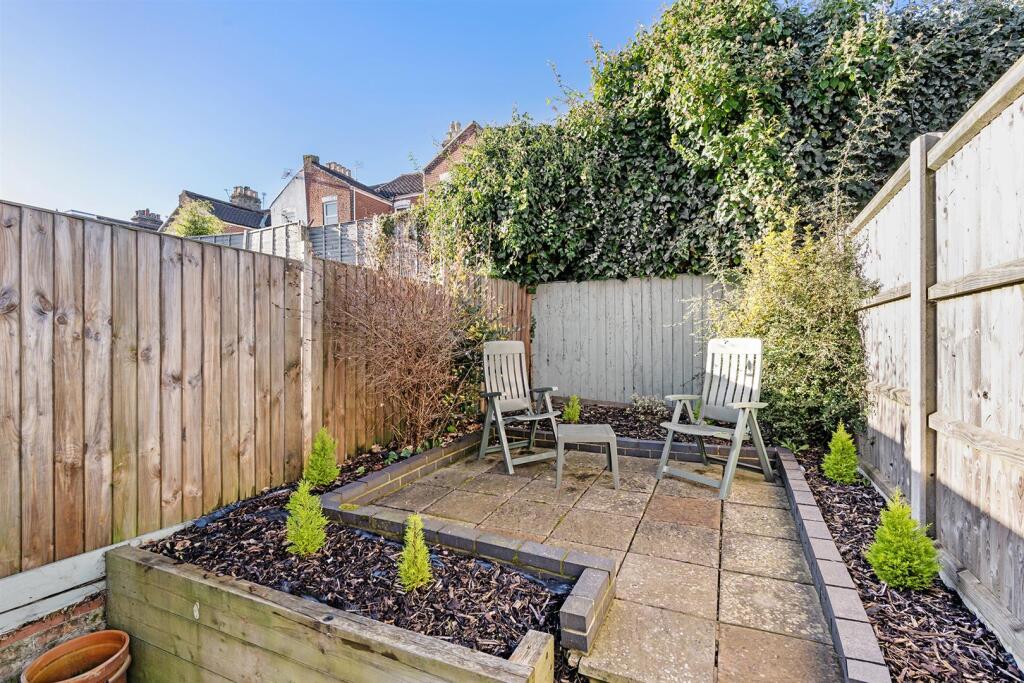 39 Cardiff Road-018.jpg