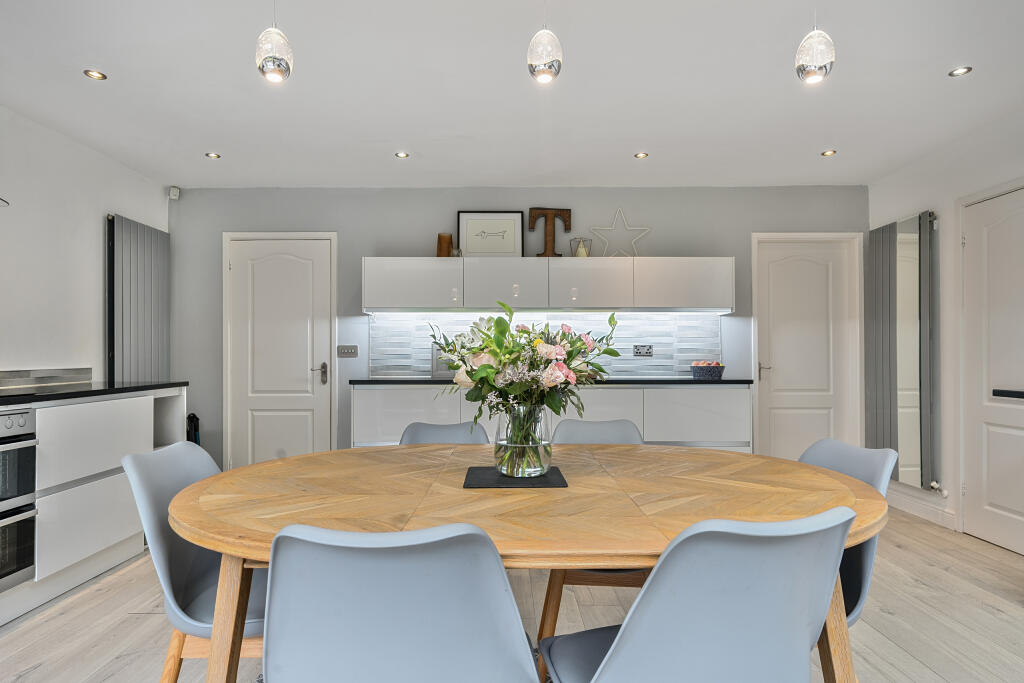 1311826-11-685add19f0bc3