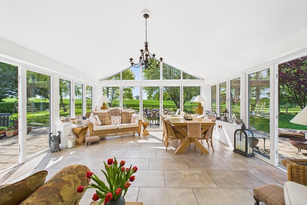 CAM01689G0-PR0465...