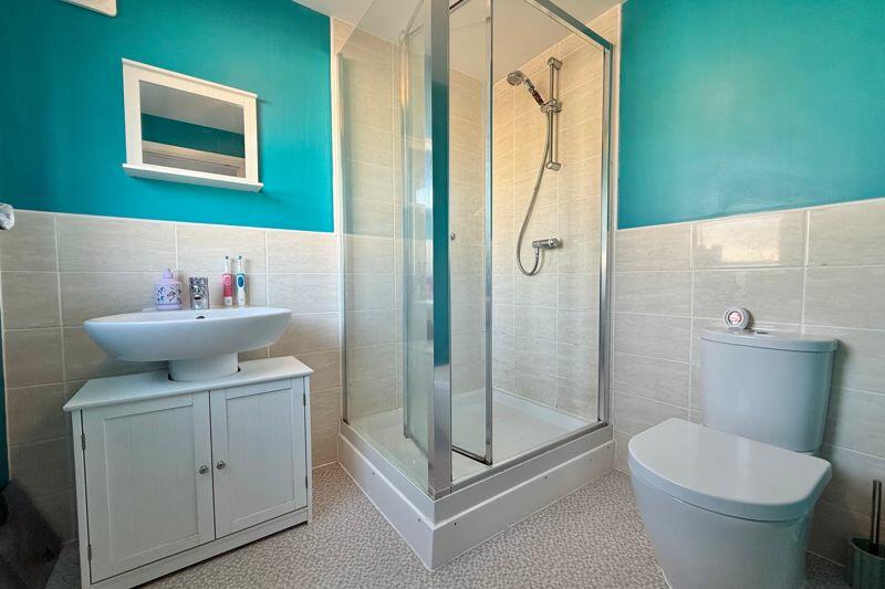 Bedroom 1 En-suite