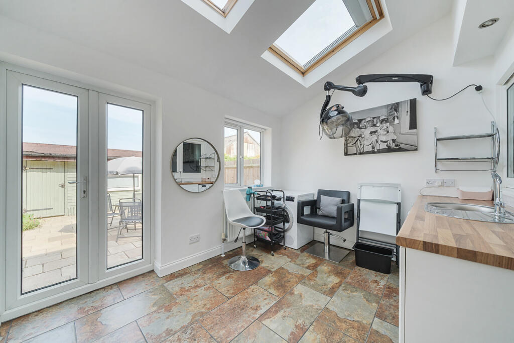 1334735-3-6893682...