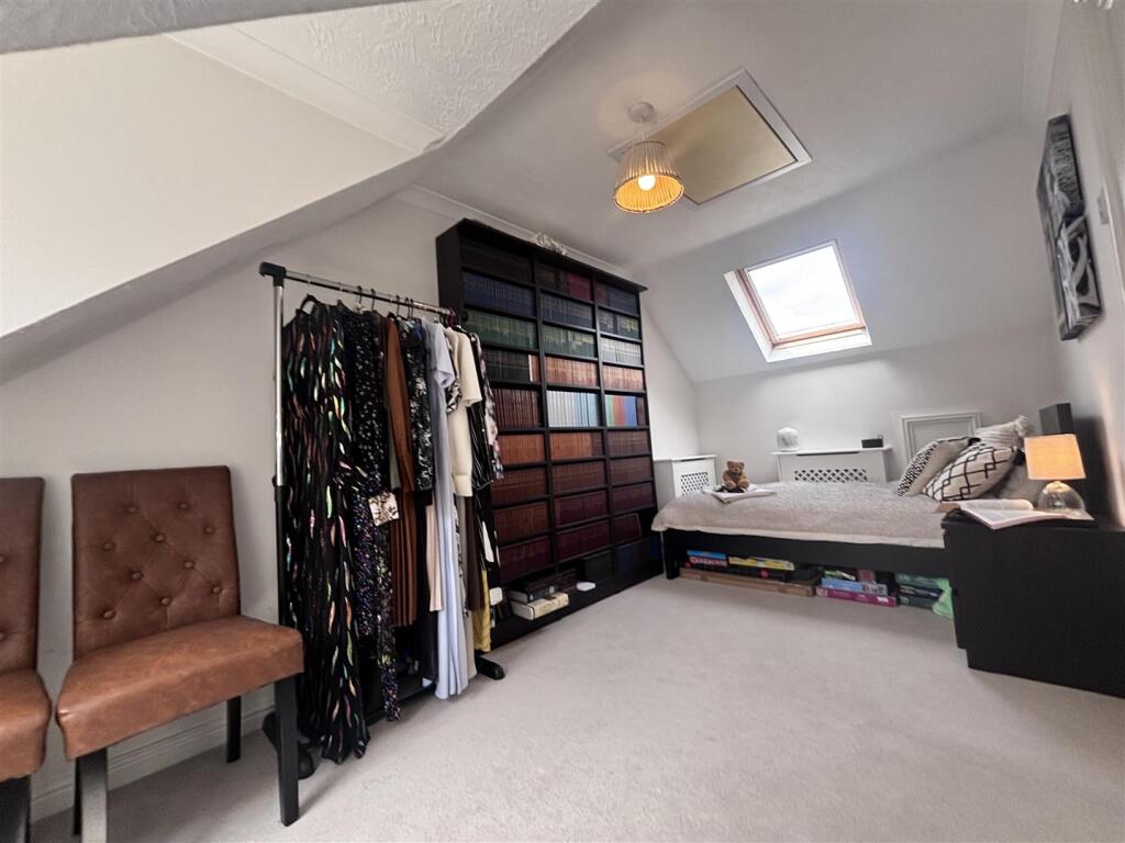 bedroom3.jpg