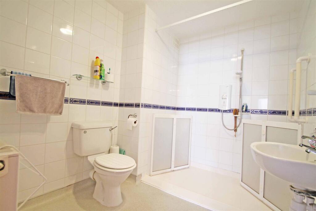En Suite Shower Room