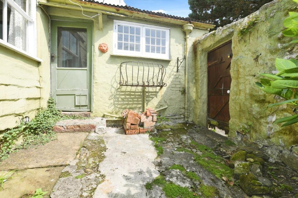 Rear Courtyard