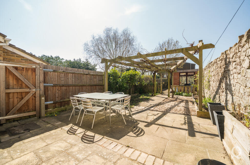 73bd25e6-1a01-4e3...