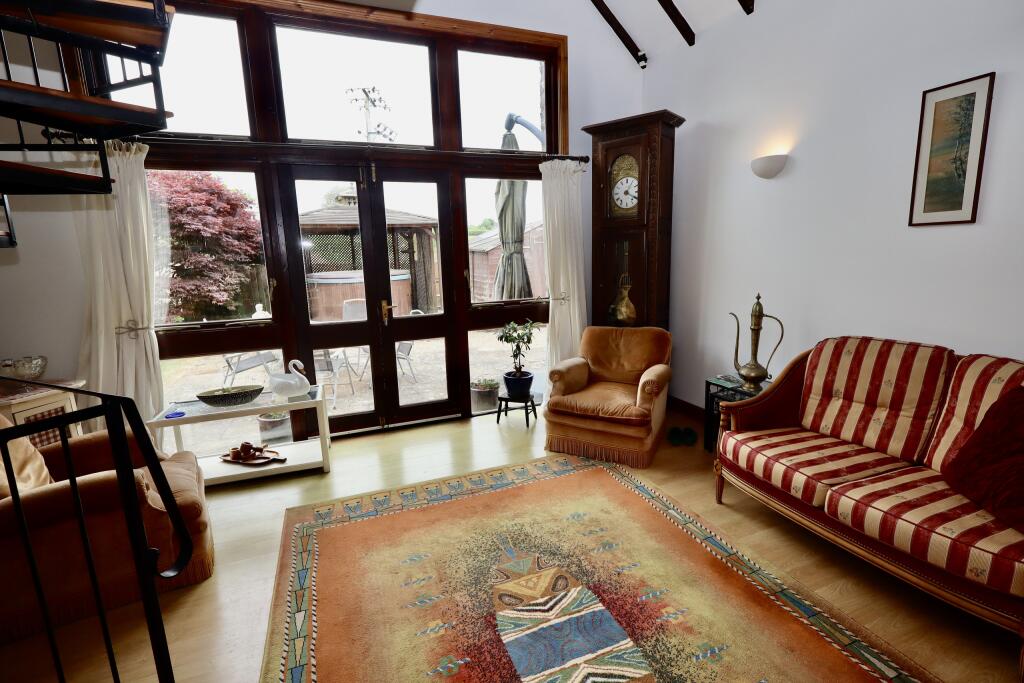 LIving area in the kitchen