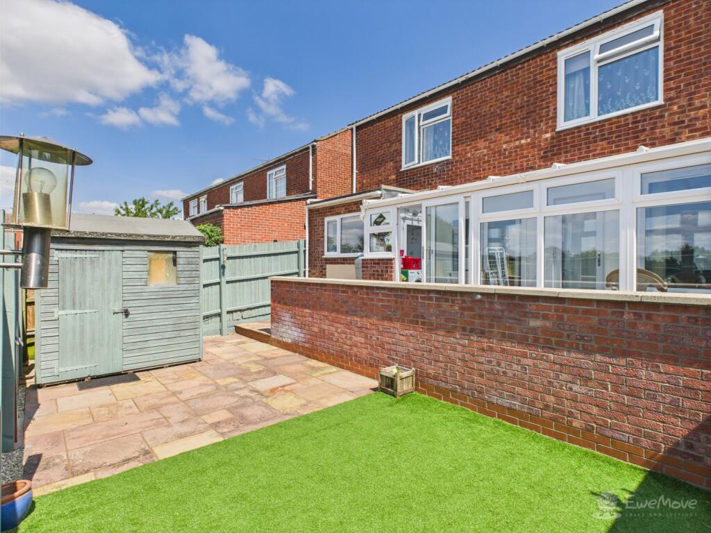 Garden- Mark Stephens EweMove Newmarket and Soham 