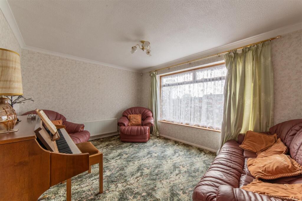 29 Llanyravon Way-8.jpg