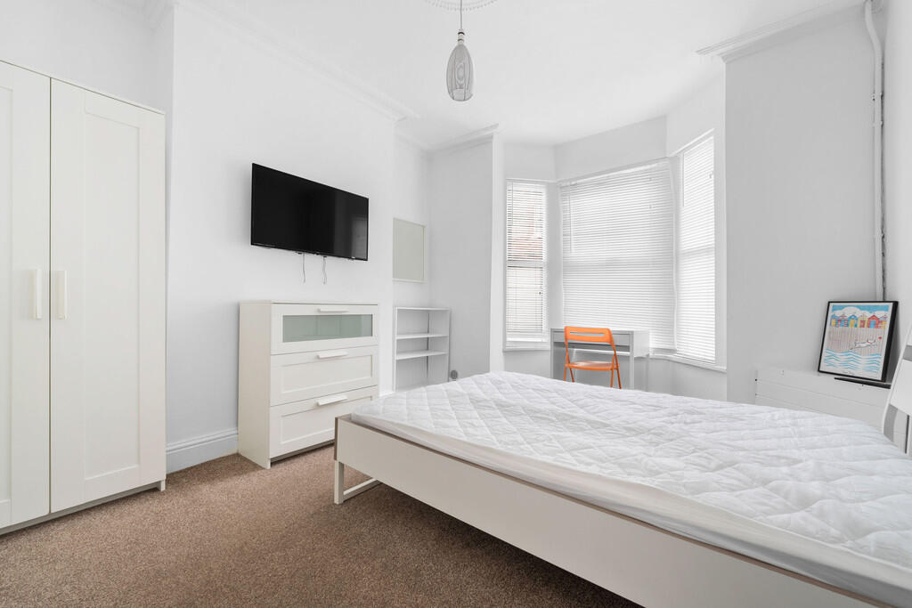 19 West Lorne Str...