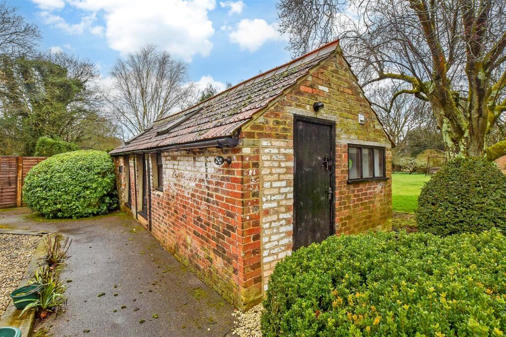 Workshop/Outbuildings