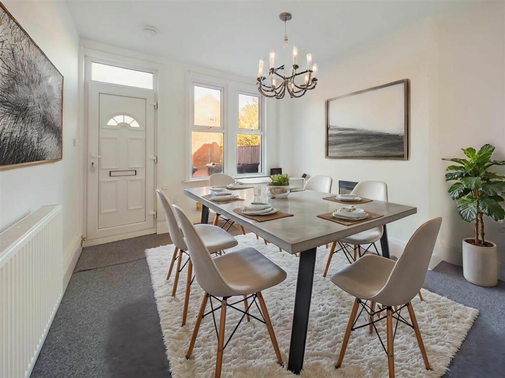 Dining Room (Virtually Staged)