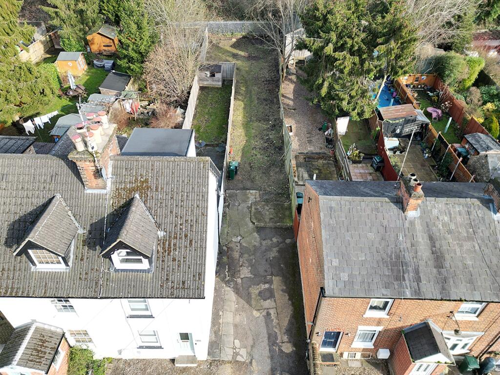 Extended side area to rear garden