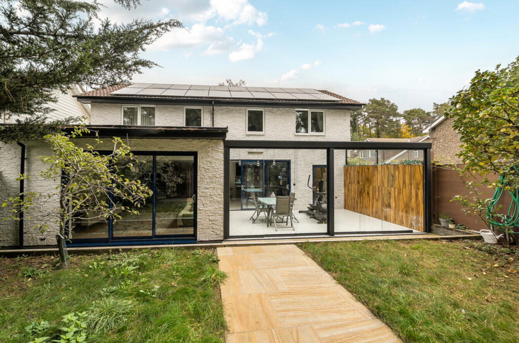 1369584-22-68f245...