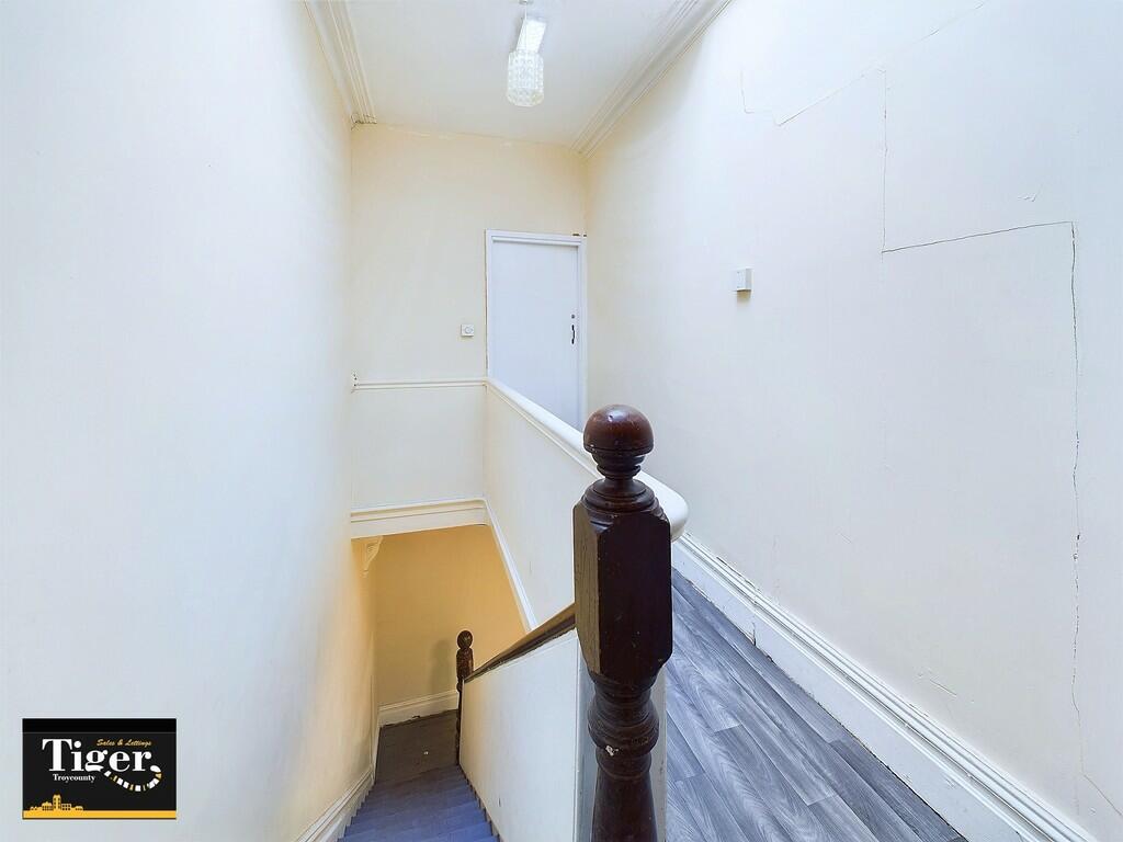 CAM02176G0-PR0416...