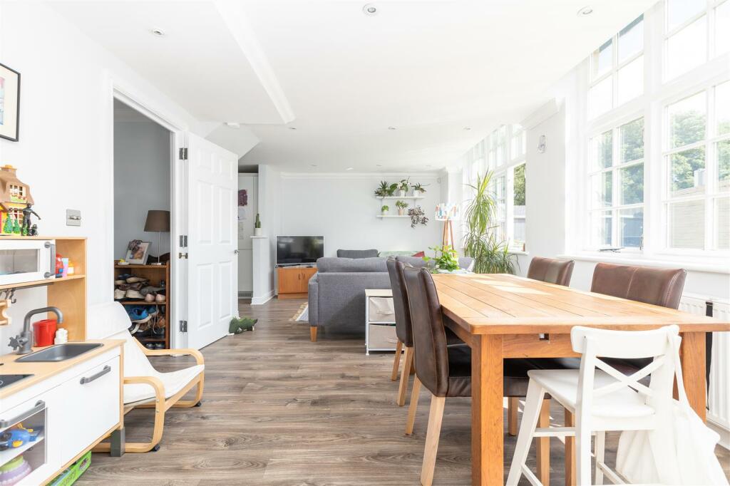 Living/Dining Room