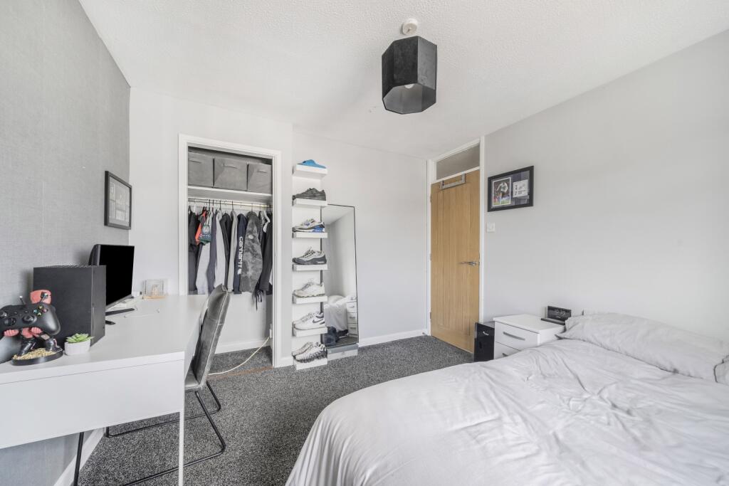 1330498-2-68820aaa4b14c