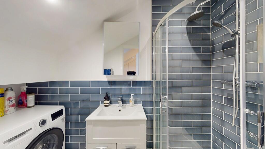 En-Suite Shower R...
