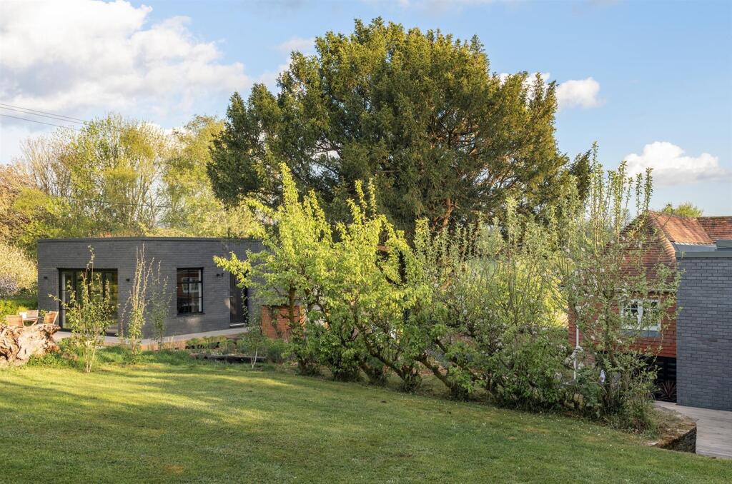 Gardens &amp; Annexe