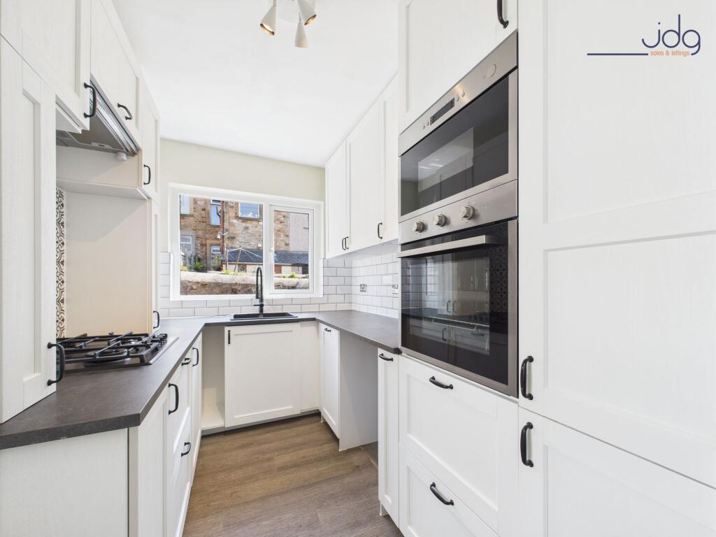 Elegant shaker style Kitchen