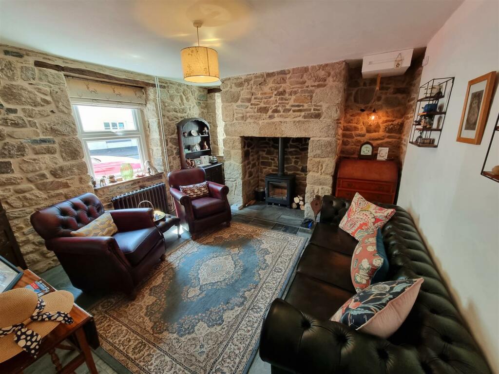 Sitting room.jpg