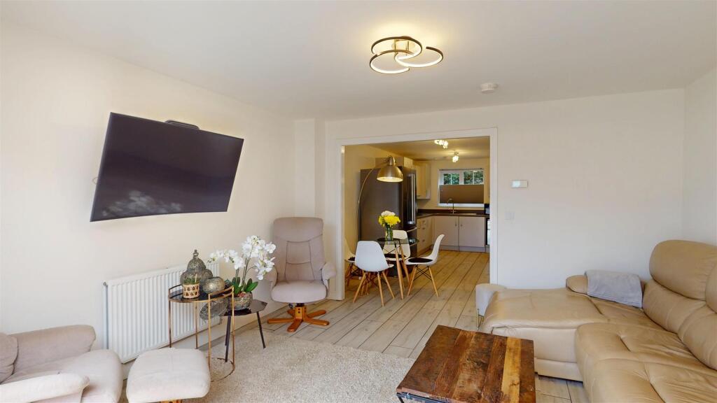 Gardeners Place 67, Living Room 2.jpg