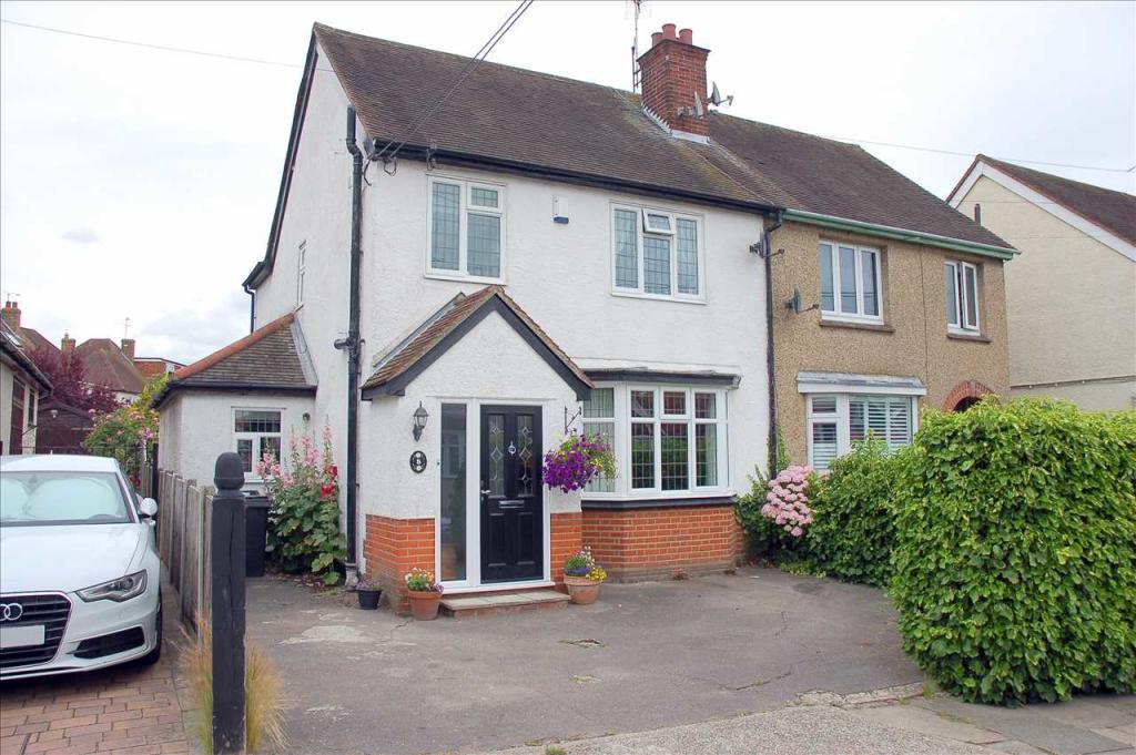 ENTRANCE PORCH
