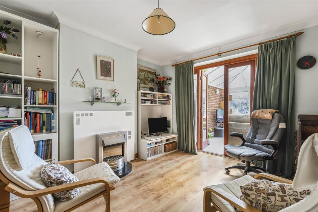 61 London Road, Towcester (15).JPG