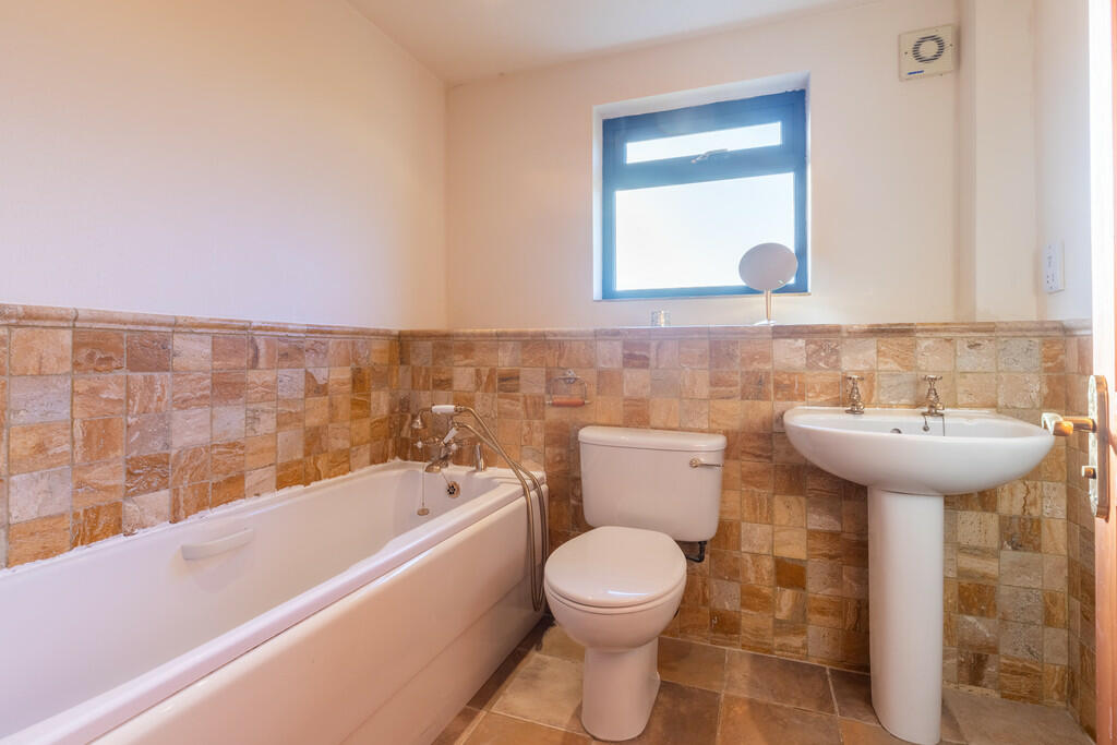 Family Bathroom 