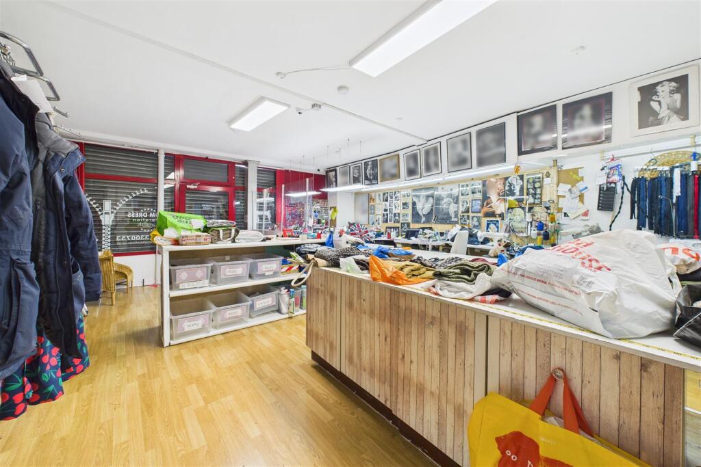 361 Two Mile Hill Road, Kingswood, Bristol BS15 1A