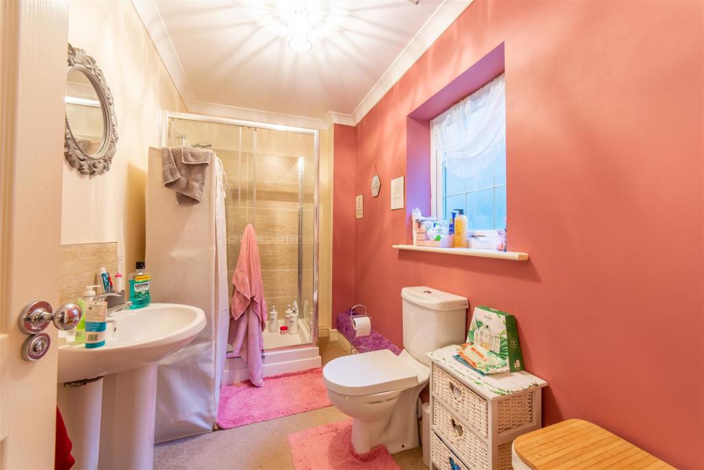 5 Snatchwood Court-3.jpg