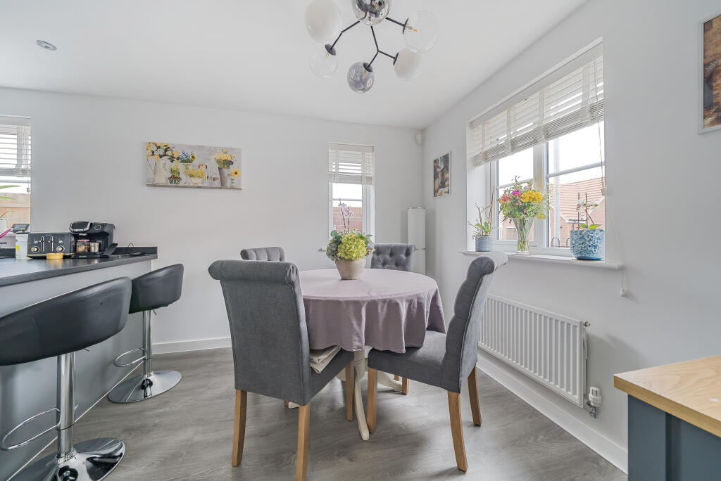 Kitchen / Breakfast Room