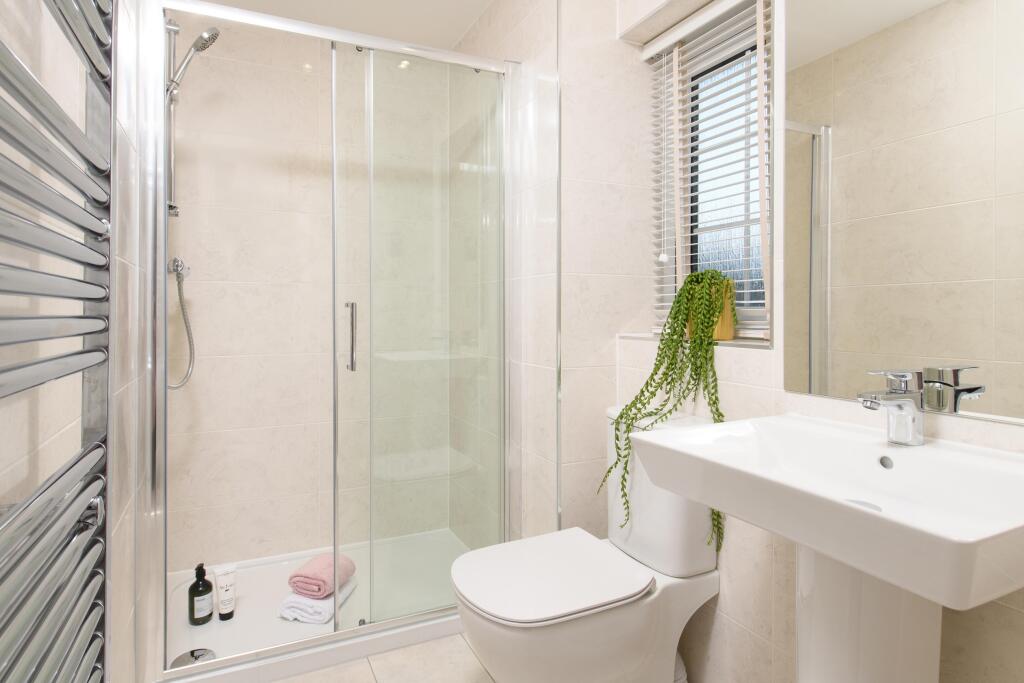 Internal image of en suite The Holden Oughtibridge Valley