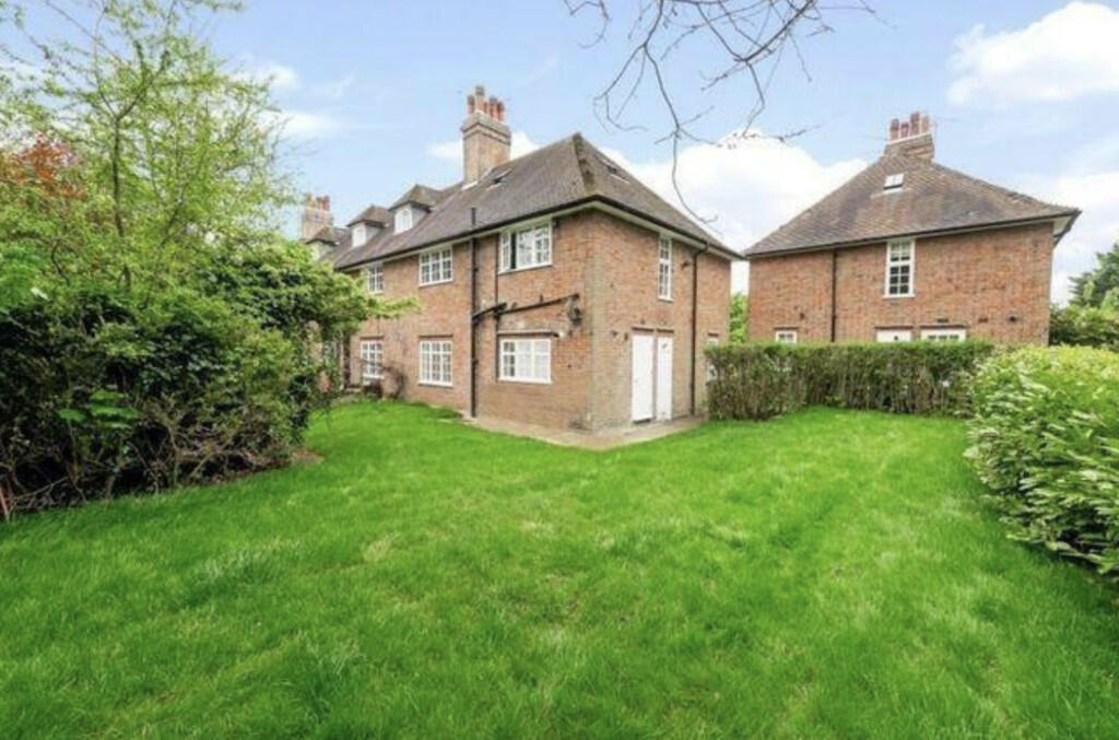 Screenshot 2025-0...