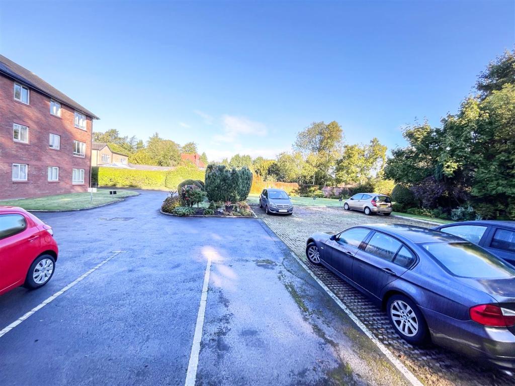 Parking.jpg
