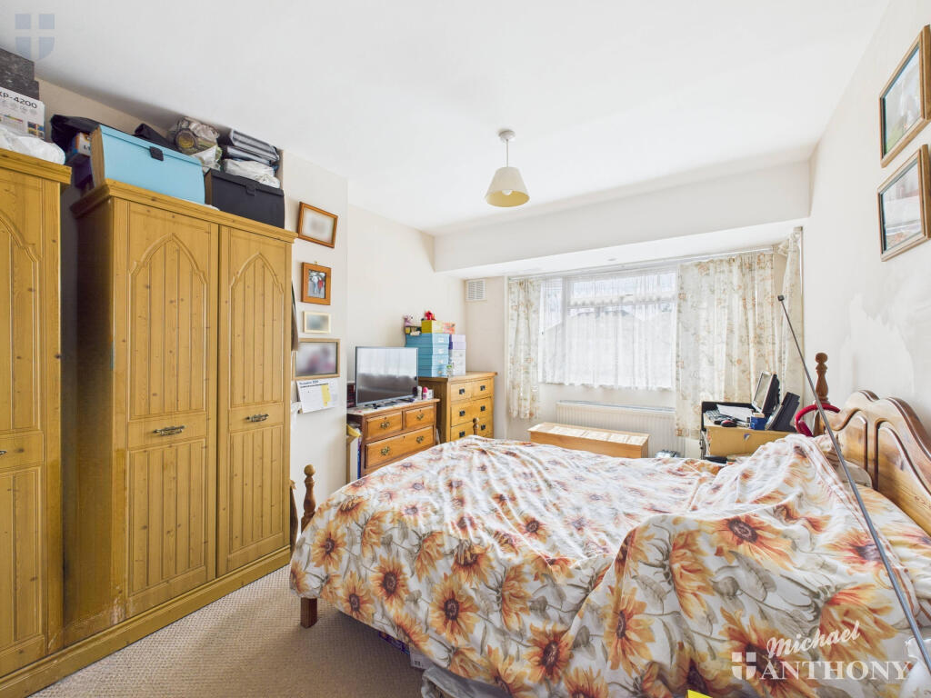 CAM03852G0-PR0402-STILL006