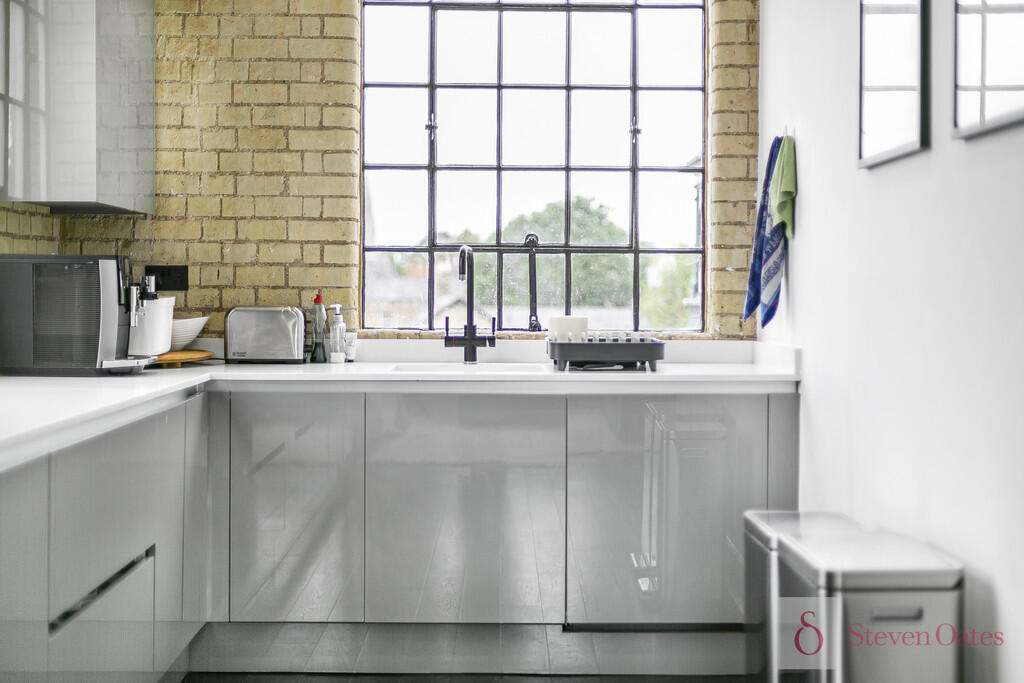 33_38213_watermar...