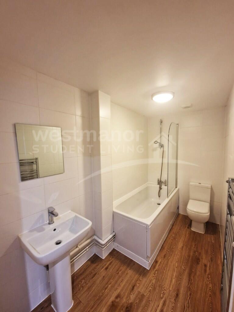 FLAT 7