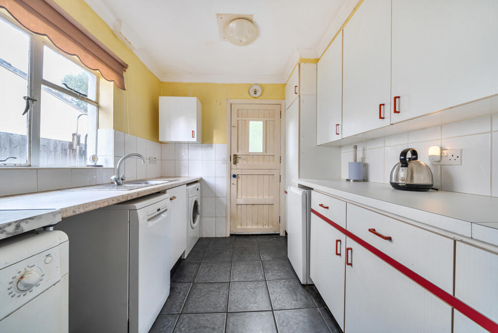 1324784-9-687fd09...