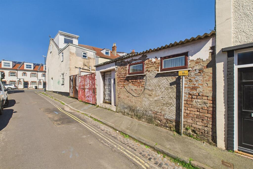 Building @ 182 Whitehall Road Redfield, Bristol, B