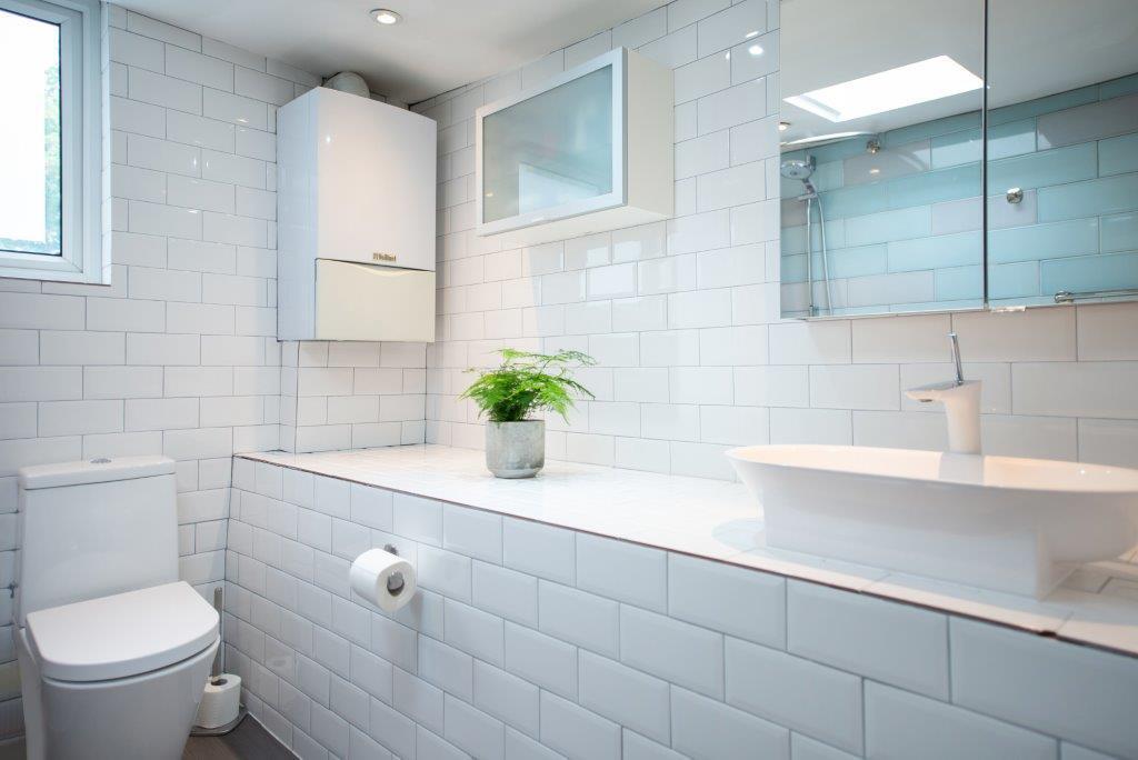 bathroom (2).jpg