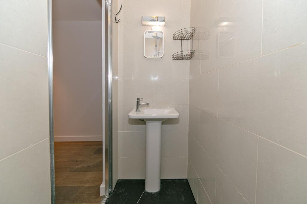 Bedroom 2 Ensuite