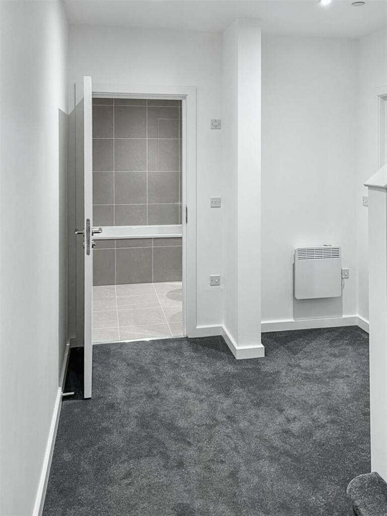 2nd floor landing.jpeg