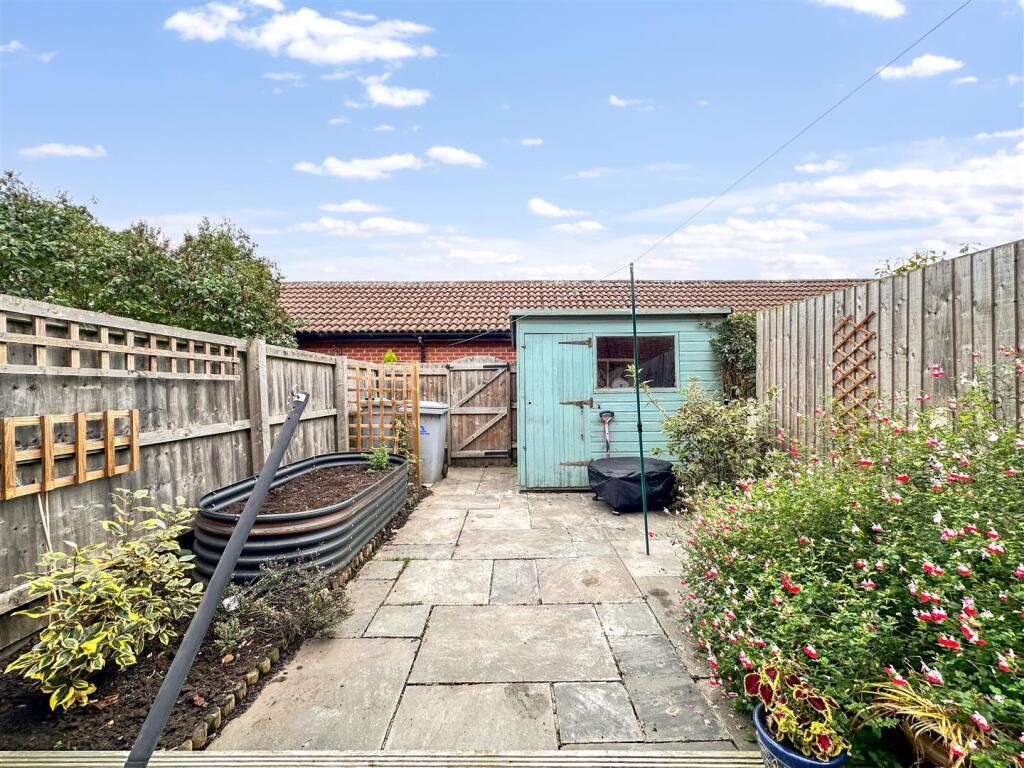 Low-Maintenance Garden 488