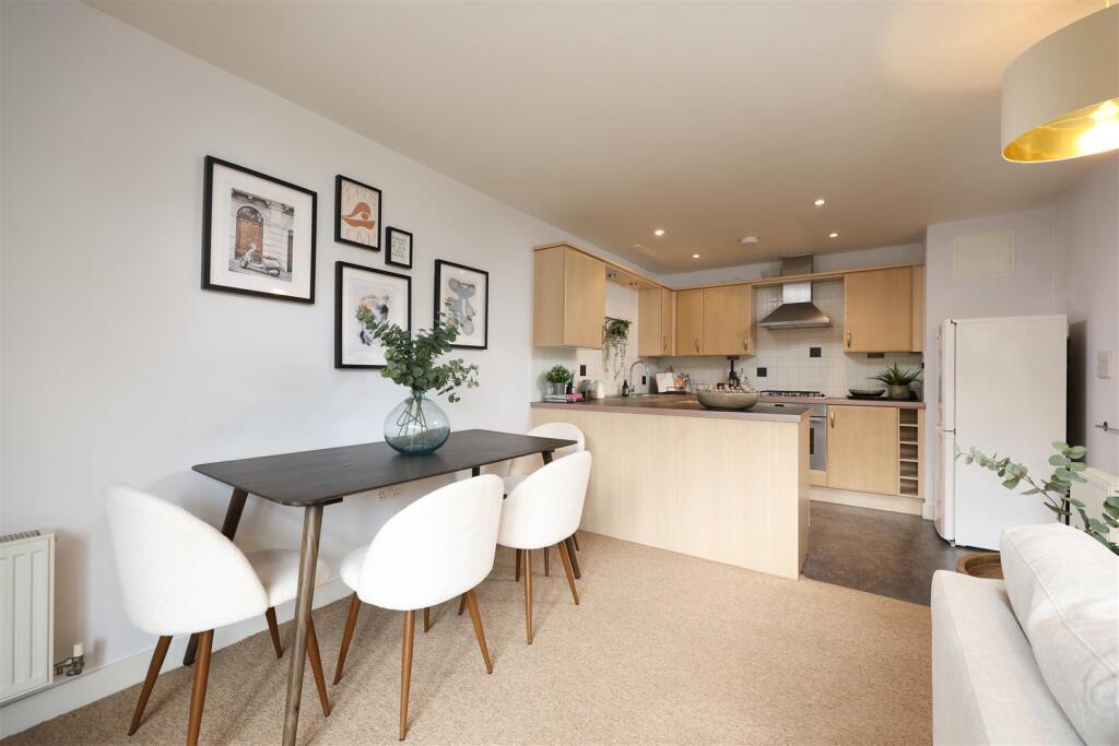 9 Linden Grange 8.JPG