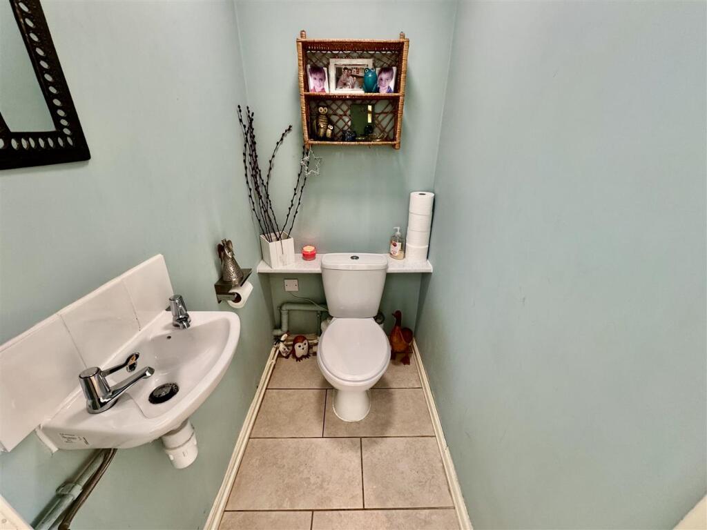 CLOAKROOM WC