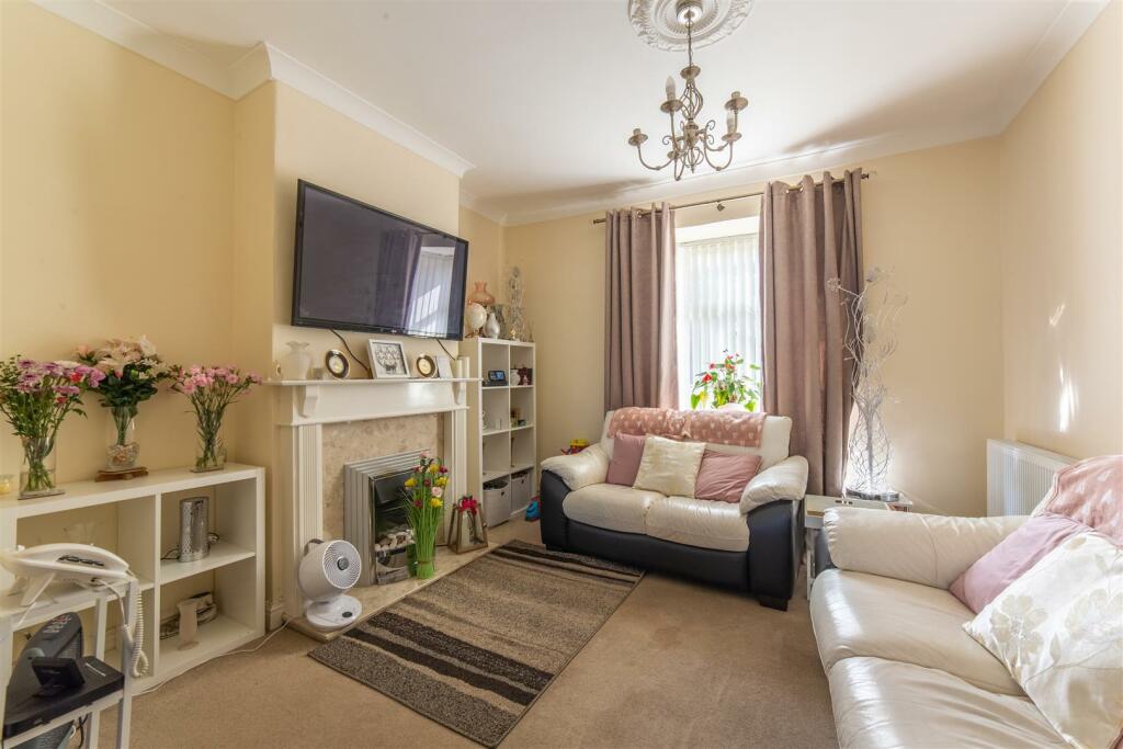 5 Gilwern Place-6.jpg