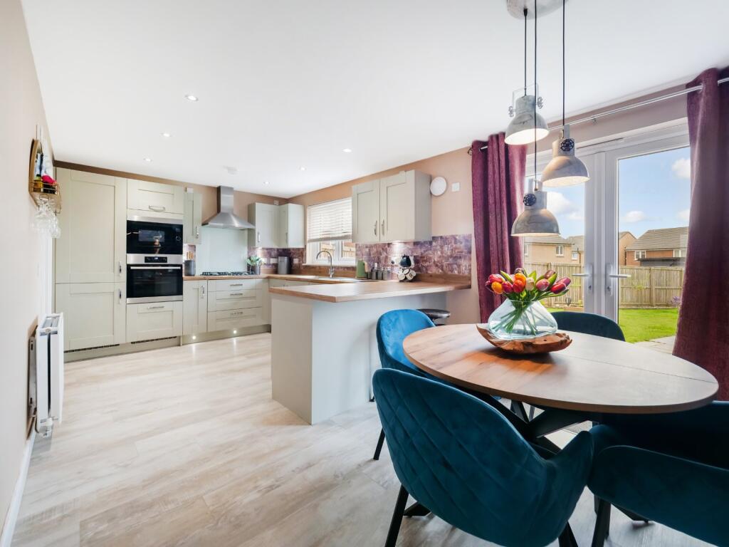 Kitchen/Dining