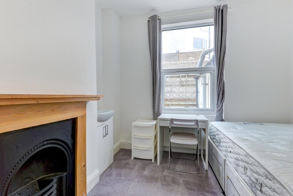 9 Upper Lewes Road Bedroom 2 (2)