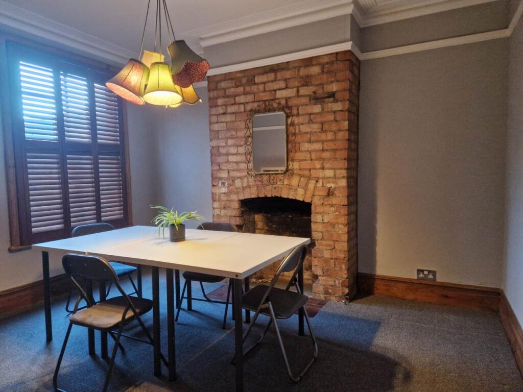 Dining room 1